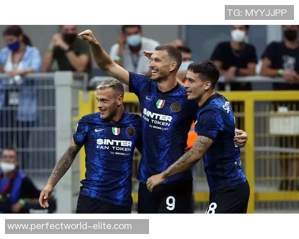 意甲焦点战：里昂顽强逼平巴黎圣日耳曼引发全场热议