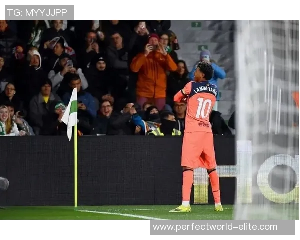 中超赛场惊现冷门拜仁大胜切尔西引发全场狂欢集锦回顾