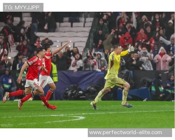 本菲卡大胜巴萨4-0赛后点评揭示逆转背后的精彩瞬间