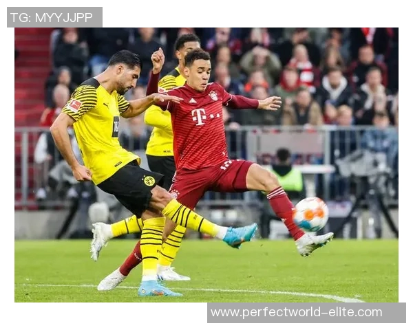 德甲惊天冷门那不勒斯4-0狂胜拜仁引发全场震惊